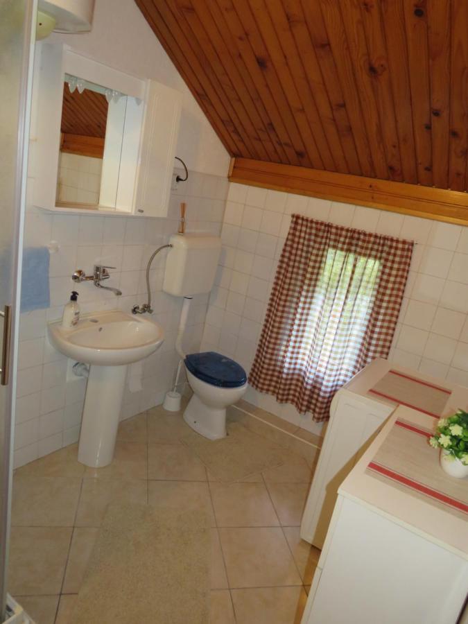 Guest House Ruza Korenica Exterior foto