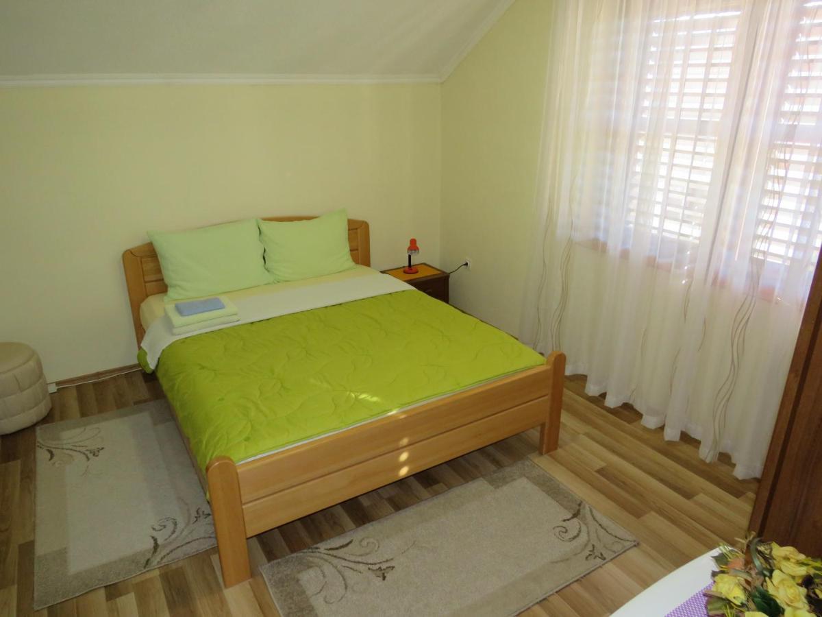 Guest House Ruza Korenica Exterior foto